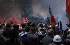 معترضان فرانسوی 3 226x145 - تصاویر/ بازگشت معترضان فرانسوی به سرک ها