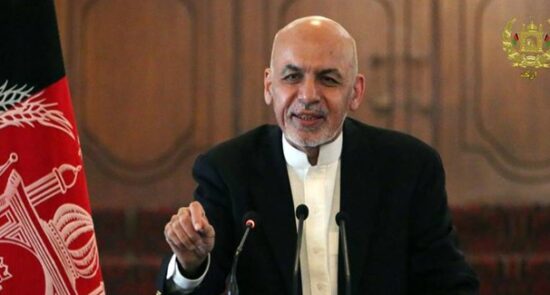 اشرف غنی 3 550x295 - اطمینان‌دهی رییس جمهور غنی به باشنده گان افغانستان برای حفظ جمهوریت