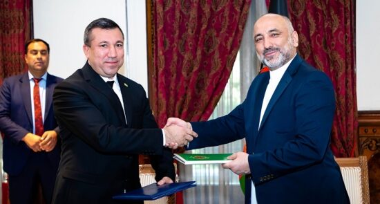 دیدار سرپرست وزارت امور خارجه با سفیر ترکمنستان مقیم کابل