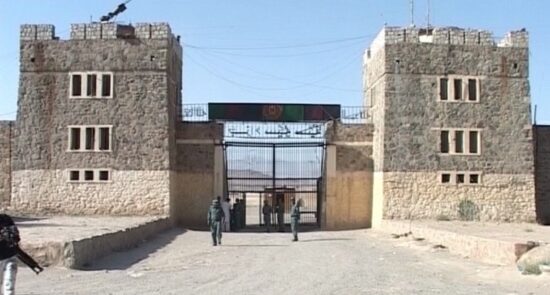 پلچرخی 550x295 - بررسی مشکلات و چالش‌های فراروی زندانیان در زندان پل‌چرخی