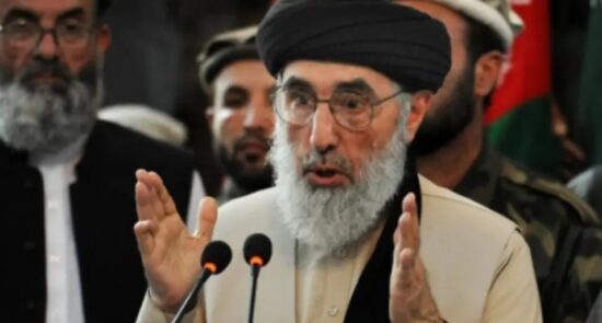 گلبدین حکمتیار 1 550x295 - توصیه حکمتیار به طالبان: احزاب سیاسی را حذف نکنید!