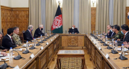 دیدار رییس جمهوری اسلامی افغانستان با سرپرست وزارت دفاع ایالات متحده امریکا