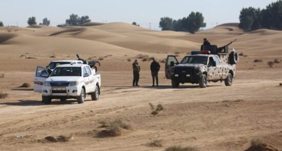 مخفیگاه داعش عراق 5 550x295 - کشف تونل و مخفیگاه‌های داعش در عراق + تصاویر