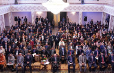 دیدار رییس جمهور غنی با شماری از افغان های مقیم تاجکستان
