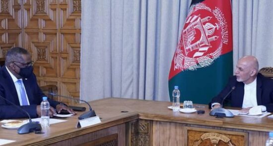 دیدار رییس جمهوری اسلامی افغانستان با وزیر دفاع ایالات متحده امریکا