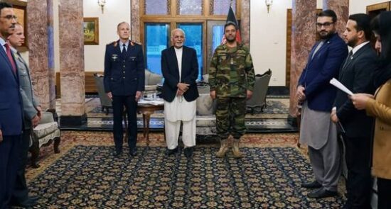 قدردانی رییس جمهور غنی از خدمات رییس ارکان ماموریت حمایت قاطع در افغانستان