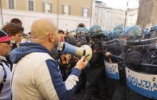 حمله‌ پارلمان ایتالیا 3 226x145 - تصاویر/ حمله‌ معترضین به پارلمان ایتالیا