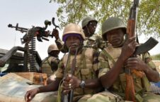 نایجیریا‌ عسکر 226x145 - حمله خونین تروریست ها به یک پایگاه نظامی در نایجیریا‌