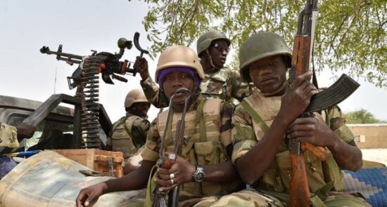 حمله خونین تروریست ها به یک پایگاه نظامی در نایجیریا‌