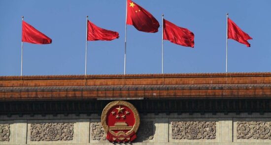 چین 550x295 - پیام وزارت خارجه چین پس از حمله داعش بر محل اقامت چینایی‌ها در کابل