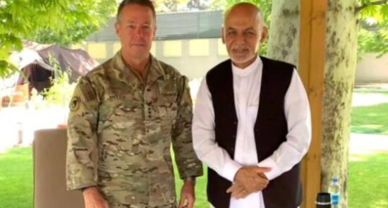 دیدار رییس جمهور غنی با قوماندان عمومی ماموریت حمایت قاطع در افغانستان