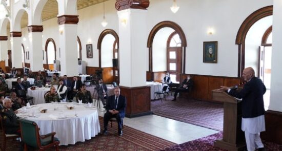 دیدار رییس جمهور غنی با متقاعدین نیروهای امنیتی و دفاعی کشور