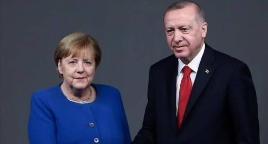 اردوغان میرکل 550x295 - دیدار رییس جمهور ترکیه و صدراعظم جرمنی با محوریت موضوع افغانستان