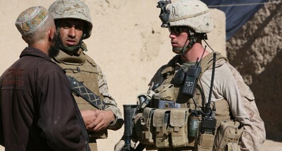 ترجمان افغان 2 550x295 - بی‌برنامه گی حکومت بریتانیا در روند تخلیه افغان‌های آسیب پذیر از افغانستان