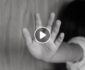 ویدیو/ لحظه اختطاف یک دختر ۸ ساله در مزارشریف