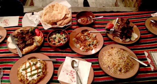 راه اندازی رستورانت غذاهای افغانی توسط دو زن مهاجر افغان در البانیا