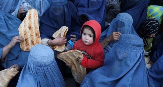 فقر 550x295 - ابراز نگرانی صندوق کودکان ملل متحد از افزایش فقر و گرسنگی در افغانستان