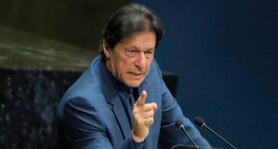 عمران خان 550x295 - هشدار صدراعظم پیشین پاکستان به ایالات متحده امریکا