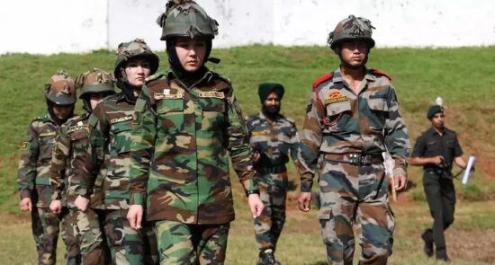 عسکر افغان هند 550x295 - برنامه وزارت داخله طالبان برای جذب نظامیان آموزش دیده در هند