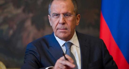 Lavrov لاوروف 550x295 - توصیه وزیر خارجه روسیه به مقامات اوکراین؛ لاوروف: از وضعیت افغانستان درس عبرت بگیرید!