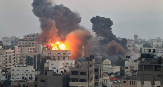 غزه اسراییل 550x295 - هزینه صدها ملیون دالری اسراییل برای حمله به مردم بی دفاع غزه