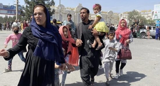 مهاجرین افغان 550x295 - تاکید سازمان ملل متحد بر اختصاص بودیجه 600 ملیون دالری برای حمایت پناهنده گان افغان
