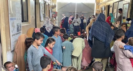 تعداد پناهجویان افغان در پاکستان به بیش از ۳ ملیون تن رسید