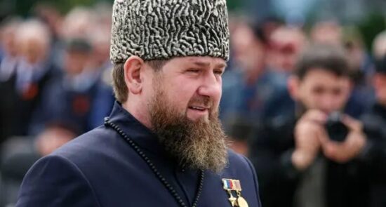 رمضان قدیروف 550x295 - پیشنهاد عجیب رهبر چچنیا به رییس جمهور اوکراین!