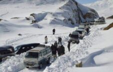 گرفتاری ده‌ها مسافر به دلیل بارش سنگین برف در شاهراه غور- کابل