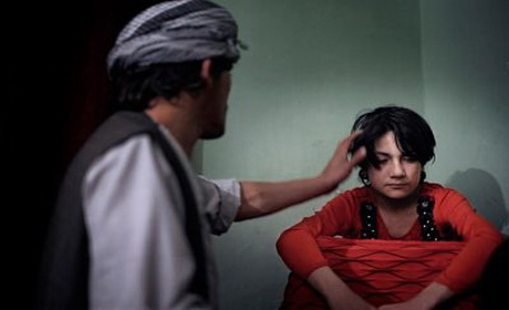 بچه بازی - گزارش منابع از فساد اخلاقی و درگیری میان نیروهای طالبان در بادغیس