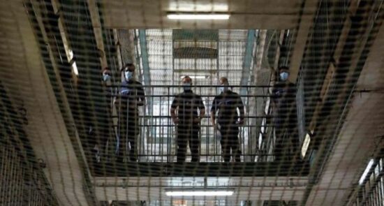 زندان بریتانیا 550x295 - گزارشی تکان دهنده از آمار عجیب تجاوز در زندان های بریتانیا