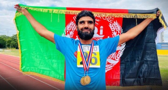 درخشش ورزشکار افغان در رقابت های نابینایان و کم بینایان در بریتانیا