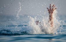 اتفاقی عجیب برای ورزشکار طالبان در مسابقات شنای پوهنتون‌های جهان
