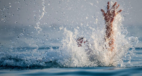 اتفاقی عجیب برای ورزشکار طالبان در مسابقات شنای پوهنتون‌های جهان