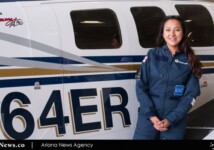 خلبان زن افغان-آمریکایی پرواز تاریخی‌اش دور دنیا را تکمیل کرد