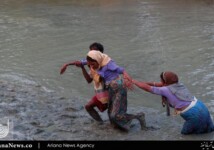 لحظات وحشتناک عبور مسلمانان روهینگیا از رودخانه (6)