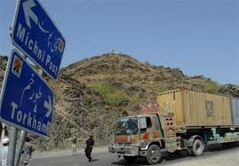 توقف سیصد موتر باربری افغانستان در مرز تورخم
