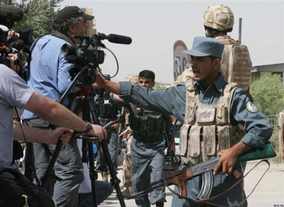 خبرنگاران افغان با مشکلات گوناگون روبرو اند